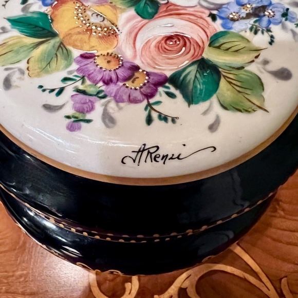 Vintage Hand Painted Floral & Cobalt Blue Porcelain Dresser Trinket Jewelry Box - Picture 4 of 6